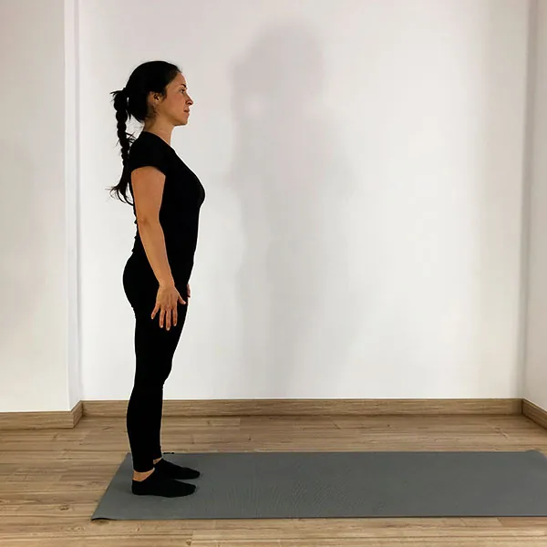Fátima Pastor Andreu ejecutando el ejercicio de Pilates Mat The Push Up posición inicial