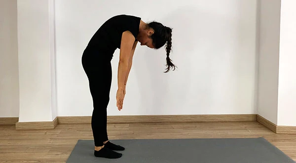 Fátima Pastor Andreu ejecutando el ejercicio de Pilates Mat The Push Up subida a posición 1
