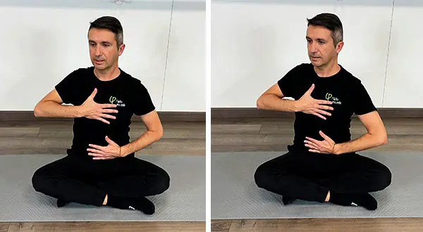 Vicente Juan Asencio en dos imágenes con giro de columna la izquierda con giro sólo torácico y la segunda con giro torácico y lumbar. (Tips en Pilates)
